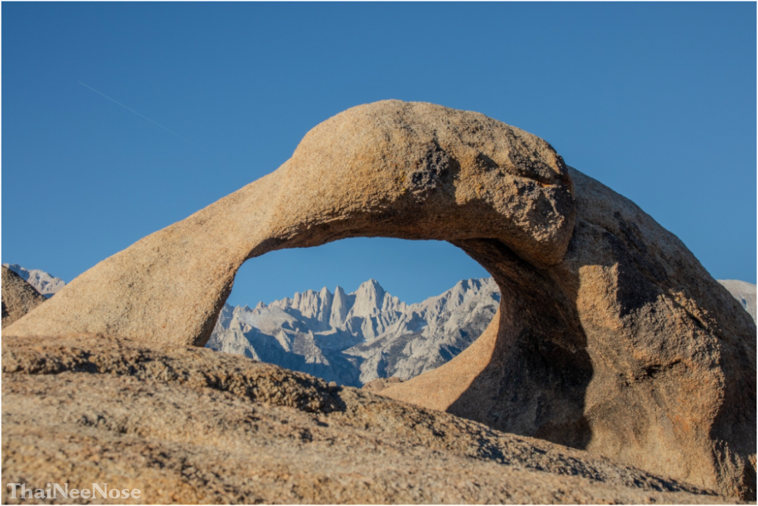 Main image Mobius Arch in the Alabama Hills
